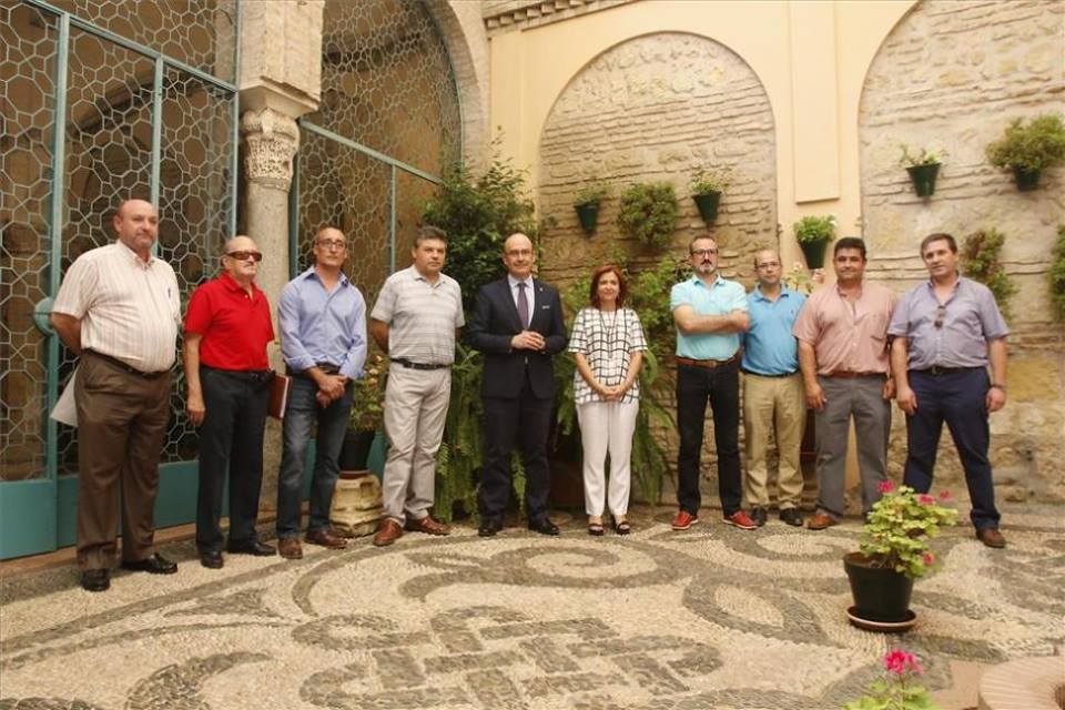 reunion-en-cordoba